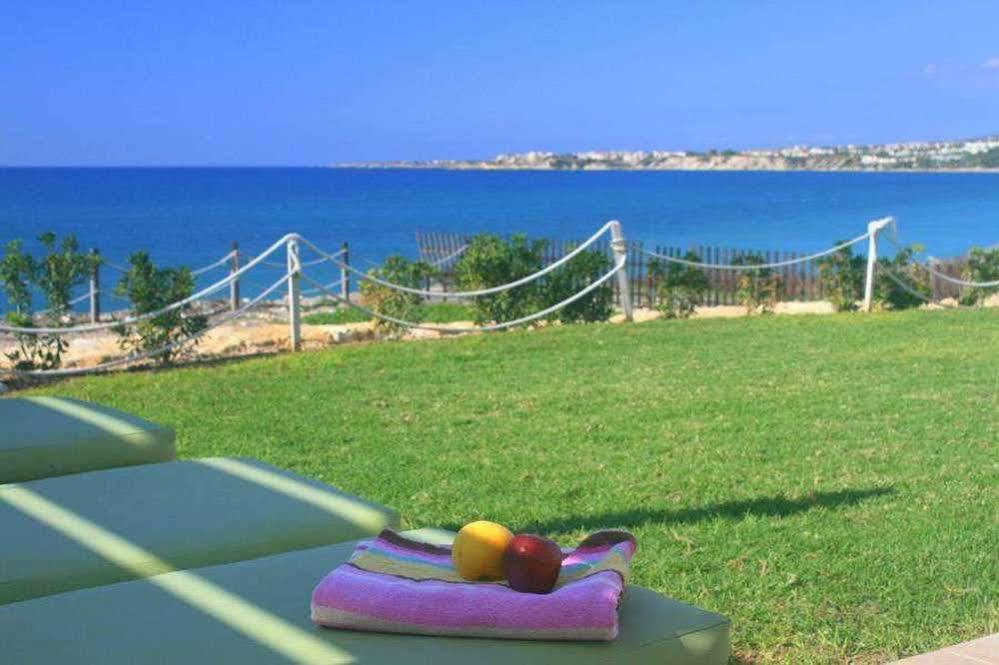Blue Coral Beach Villas Paphos Exteriér fotografie